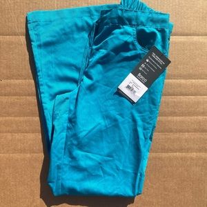 Grey’s Anatomy Barco Scrubs in Teal